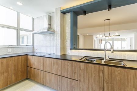 Apartamento à venda com 127m², 3 quartos e 2 vagas Apartamento à venda com 127m², 3 quartos e 2 vagasCozinha