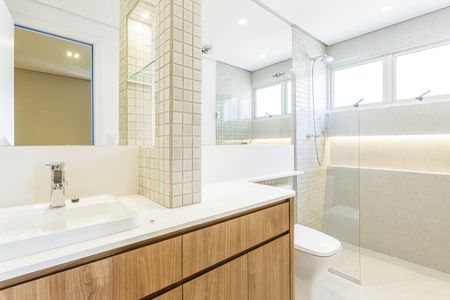 Apartamento à venda com 127m², 3 quartos e 2 vagas Apartamento à venda com 127m², 3 quartos e 2 vagasBanheiro da Suíte