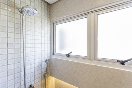 Apartamento à venda com 127m², 3 quartos e 2 vagas Apartamento à venda com 127m², 3 quartos e 2 vagasBanheiro da Suíte