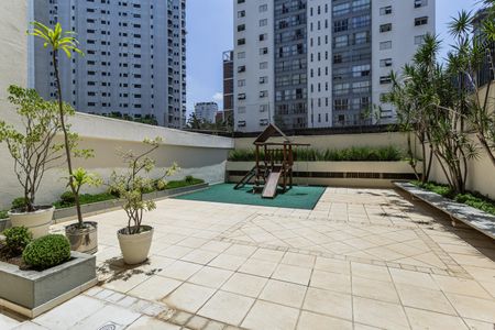 Apartamento à venda com 127m², 3 quartos e 2 vagas Apartamento à venda com 127m², 3 quartos e 2 vagasÁrea comum - Playground