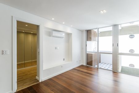 Apartamento à venda com 127m², 3 quartos e 2 vagas Apartamento à venda com 127m², 3 quartos e 2 vagasSala