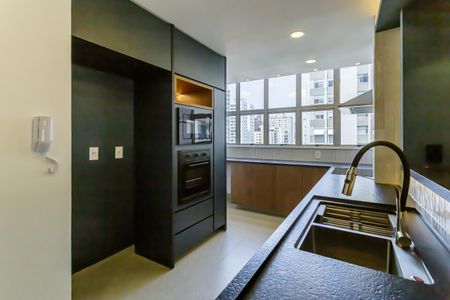 Apartamento à venda com 127m², 3 quartos e 2 vagas Apartamento à venda com 127m², 3 quartos e 2 vagasCozinha