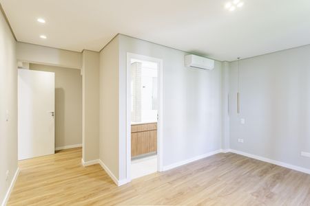 Apartamento à venda com 127m², 3 quartos e 2 vagas Apartamento à venda com 127m², 3 quartos e 2 vagasQuarto Suíte