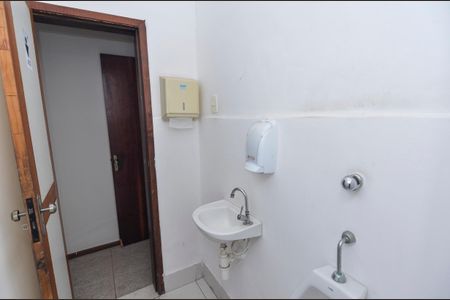 Casa para alugar com 525m², 7 quartos e 1 vaga Casa para alugar com 525m², 7 quartos e 1 vagaBanheiro