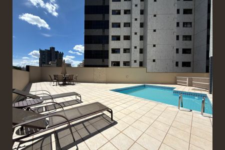 Apartamento à venda com 83m², 3 quartos e 2 vagas Apartamento à venda com 83m², 3 quartos e 2 vagasÁrea comum - Piscina