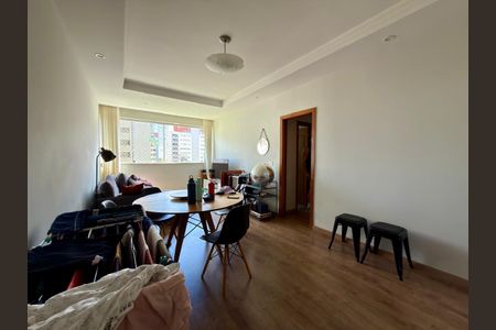 sala de apartamento à venda com 2 quartos, 83m² em Santa Efigênia, Belo Horizonte