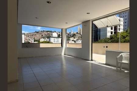 Apartamento à venda com 83m², 3 quartos e 2 vagas Apartamento à venda com 83m², 3 quartos e 2 vagasÁrea comum - Salão de festas