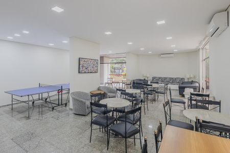 Apartamento à venda com 138m², 3 quartos e 3 vagas Apartamento à venda com 138m², 3 quartos e 3 vagasSalão de Festas