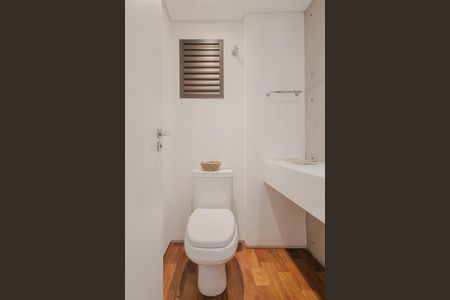 Apartamento à venda com 138m², 3 quartos e 3 vagas Apartamento à venda com 138m², 3 quartos e 3 vagasLavabo