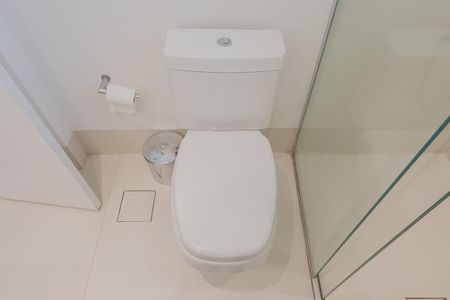 Apartamento à venda com 138m², 3 quartos e 3 vagas Apartamento à venda com 138m², 3 quartos e 3 vagasBanheiro da Suíte 1