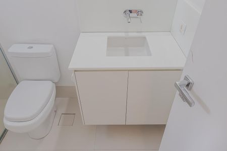 Apartamento à venda com 138m², 3 quartos e 3 vagas Apartamento à venda com 138m², 3 quartos e 3 vagasBanheiro da Suíte 2