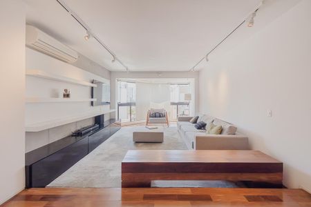 Sala de apartamento à venda com 3 quartos, 138m² em Pinheiros, São Paulo