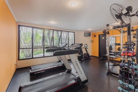 Apartamento à venda com 138m², 3 quartos e 3 vagas Apartamento à venda com 138m², 3 quartos e 3 vagasAcademia