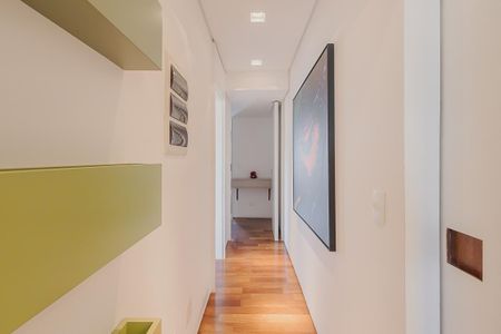 Apartamento à venda com 138m², 3 quartos e 3 vagas Apartamento à venda com 138m², 3 quartos e 3 vagasCorredor