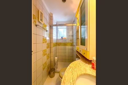 Banheiro 1 de apartamento para alugar com 3 quartos, 64m² em Sarandi, Porto Alegre