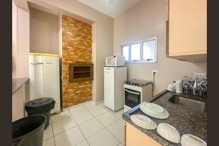 Cozinha  de apartamento para alugar com 3 quartos, 64m² em Sarandi, Porto Alegre