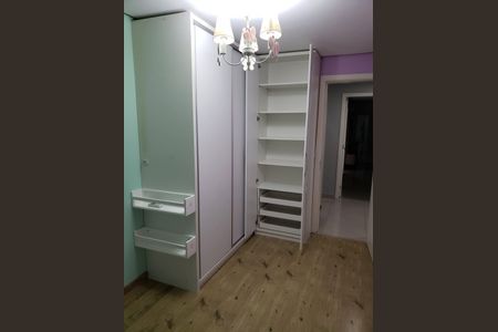 Quarto de casa de condomínio à venda com 4 quartos, 173m² em Vila Nova, Porto Alegre