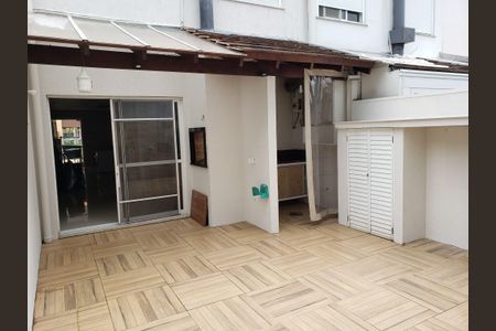 Casa de condomínio à venda com 173m², 4 quartos e 2 vagasÁrea externa