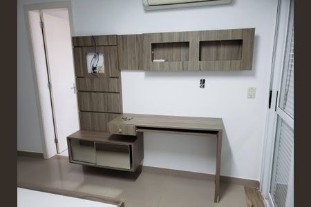 Casa de condomínio à venda com 173m², 4 quartos e 2 vagasQuarto