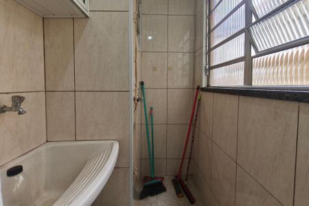 Apartamento para alugar com 70m², 3 quartos e 1 vagaÁrea de Serviço