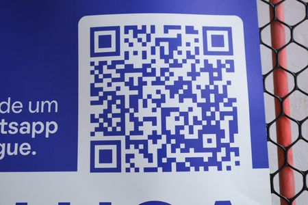 Casa para alugar com 130m², 4 quartos e 1 vagaPlaca instalada no portão - Código da placa: KJFK-555