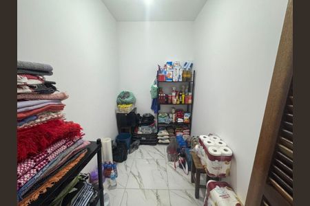 Casa à venda com 260m², 5 quartos e 6 vagas Casa à venda com 260m², 5 quartos e 6 vagasdespensa compras