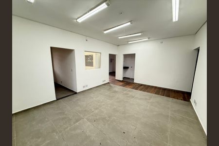 Casa à venda com 704m², 3 quartos e 8 vagasFoto 09