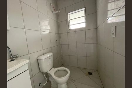 Banheiro de kitnet/studio para alugar com 1 quarto, 30m² em Parque Mirante da Mata, Cotia