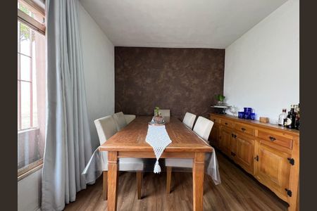 Casa à venda com 300m², 3 quartos e 2 vagasFoto 04