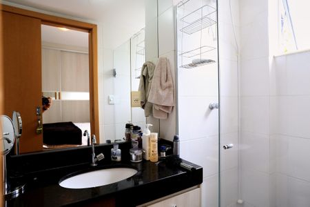 Apartamento à venda com 87m², 2 quartos e 2 vagasBanheiro da Suíte