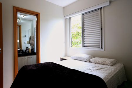 Apartamento à venda com 87m², 2 quartos e 2 vagasSuíte