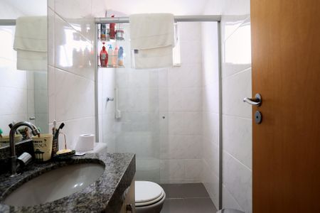 Apartamento à venda com 87m², 2 quartos e 2 vagasBanheiro