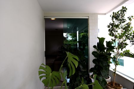 Apartamento à venda com 87m², 2 quartos e 2 vagasVaranda da Sala