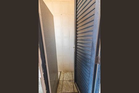 Casa à venda com 400m², 3 quartos e 2 vagas Casa à venda com 400m², 3 quartos e 2 vagasBanheiro de Serviço