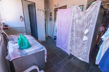 Casa à venda com 400m², 3 quartos e 2 vagas Casa à venda com 400m², 3 quartos e 2 vagasÁrea de Serviço