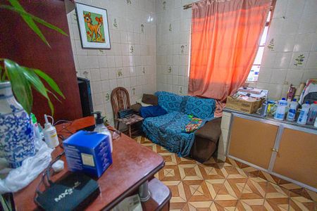 Casa à venda com 400m², 3 quartos e 2 vagas Casa à venda com 400m², 3 quartos e 2 vagasSala de TV