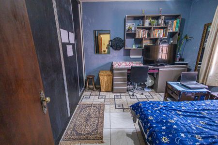 Casa à venda com 400m², 3 quartos e 2 vagas Casa à venda com 400m², 3 quartos e 2 vagasQuarto 2