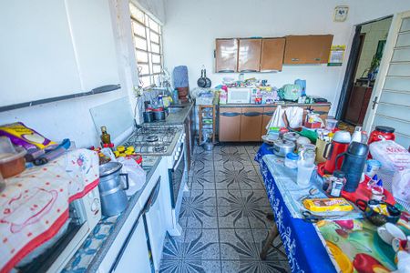 Casa à venda com 400m², 3 quartos e 2 vagas Casa à venda com 400m², 3 quartos e 2 vagasCozinha