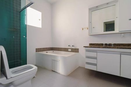 Casa de condomínio à venda com 300m², 4 quartos e 2 vagas Casa de condomínio à venda com 300m², 4 quartos e 2 vagasFoto 01