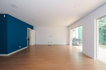 Casa de condomínio à venda com 300m², 4 quartos e 2 vagas Casa de condomínio à venda com 300m², 4 quartos e 2 vagasFoto 01