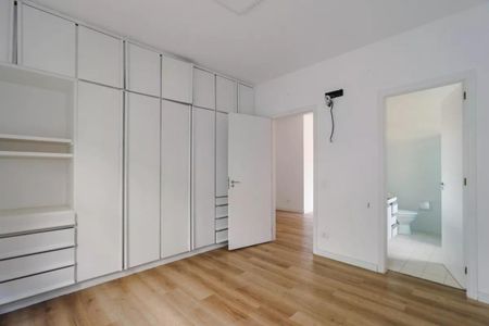 Foto 01 de casa de condomínio à venda com 4 quartos, 300m² em Fazenda Morumbi, São Paulo