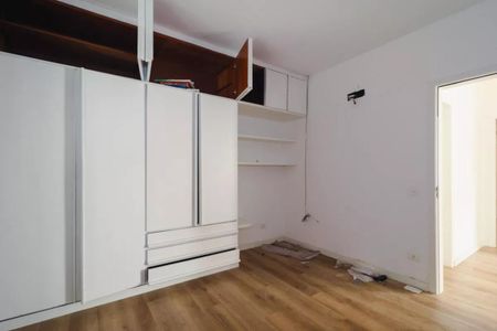 Casa de condomínio à venda com 300m², 4 quartos e 2 vagas Casa de condomínio à venda com 300m², 4 quartos e 2 vagasFoto 01