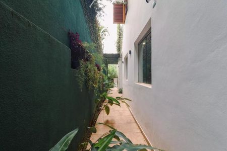 Casa de condomínio à venda com 300m², 4 quartos e 2 vagas Casa de condomínio à venda com 300m², 4 quartos e 2 vagasFoto 01