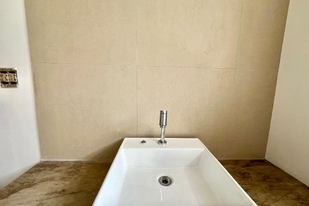 Casa para alugar com 350m², 3 quartos e 3 vagas Casa para alugar com 350m², 3 quartos e 3 vagasBanheiro