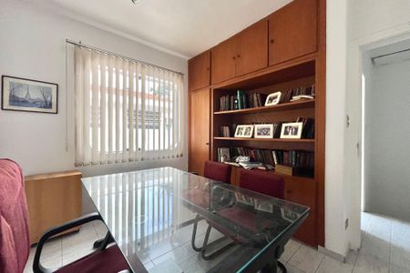 Casa para alugar com 350m², 3 quartos e 3 vagas Casa para alugar com 350m², 3 quartos e 3 vagasQuarto 3