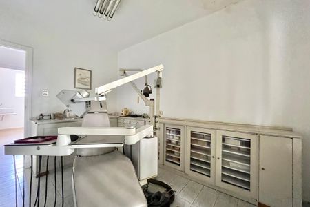 Casa para alugar com 350m², 3 quartos e 3 vagas Casa para alugar com 350m², 3 quartos e 3 vagasQuarto 2