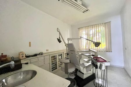 Casa para alugar com 350m², 3 quartos e 3 vagas Casa para alugar com 350m², 3 quartos e 3 vagasQuarto 2