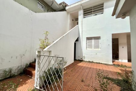 Casa para alugar com 350m², 3 quartos e 3 vagas Casa para alugar com 350m², 3 quartos e 3 vagasQuintal