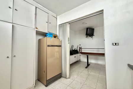 Casa para alugar com 350m², 3 quartos e 3 vagas Casa para alugar com 350m², 3 quartos e 3 vagasCozinha