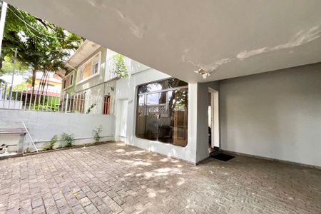 Casa para alugar com 350m², 3 quartos e 3 vagas Casa para alugar com 350m², 3 quartos e 3 vagasGaragem